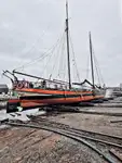 ଫ୍ଲୋଟିଂ ହୋଟେଲ୍ ବିକ୍ରୟ ପାଇଁ