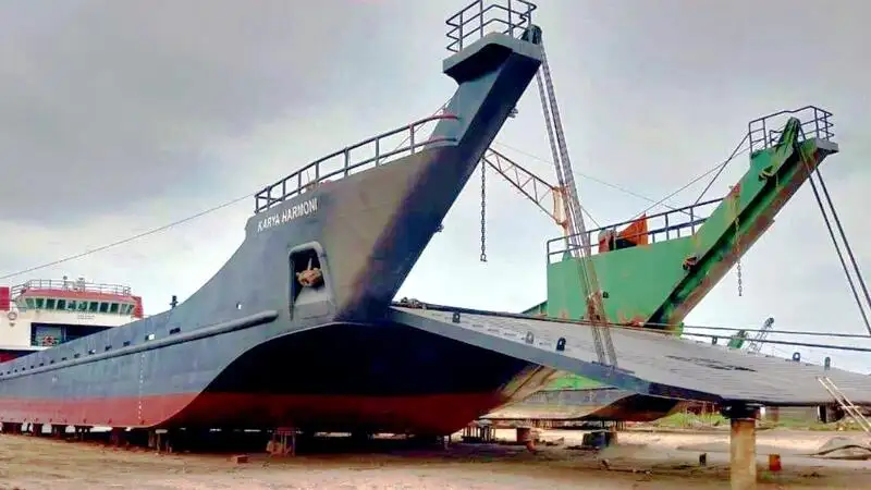 ବାର୍ଜ୍ ବିକ୍ରୟ ପାଇଁ