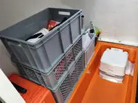 କଣ୍ଟେନର ଜାହାଜ ବିକ୍ରୟ ପାଇଁ