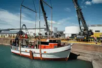 Trawler ବିକ୍ରୟ ପାଇଁ