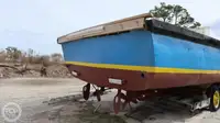 ପାଟ୍ରୋଲ୍ ନୌକା ବିକ୍ରୟ ପାଇଁ
