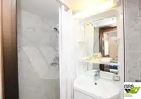 କ୍ରୁଜ୍ ଜାହାଜ ବିକ୍ରୟ ପାଇଁ