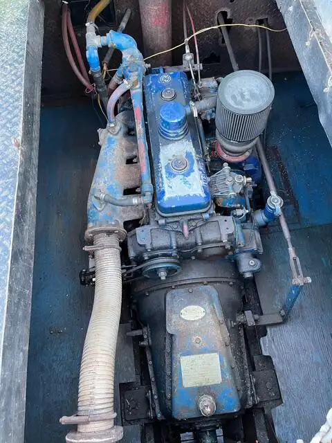 କାର୍ଯ୍ୟକାରୀ ନୌକା ବିକ୍ରୟ ପାଇଁ