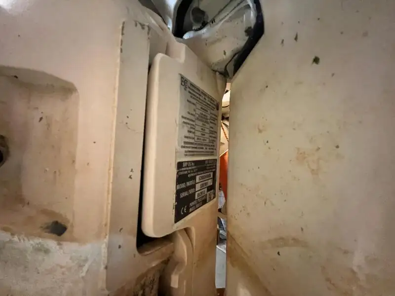 କାର୍ଯ୍ୟକାରୀ ନୌକା ବିକ୍ରୟ ପାଇଁ