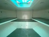 କ୍ରୁ ବୋଟ୍ ବିକ୍ରୟ ପାଇଁ