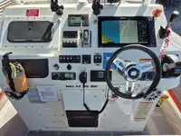 ଆମ୍ଫିବିୟସ୍ ବିକ୍ରୟ ପାଇଁ