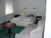 ବାର୍ଜ୍ ବିକ୍ରୟ ପାଇଁ