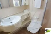 କ୍ରୁଜ୍ ଜାହାଜ ବିକ୍ରୟ ପାଇଁ