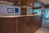 କ୍ରୁଜ୍ ଜାହାଜ ବିକ୍ରୟ ପାଇଁ