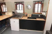 ଫ୍ଲୋଟିଂ ହୋଟେଲ୍ ବିକ୍ରୟ ପାଇଁ