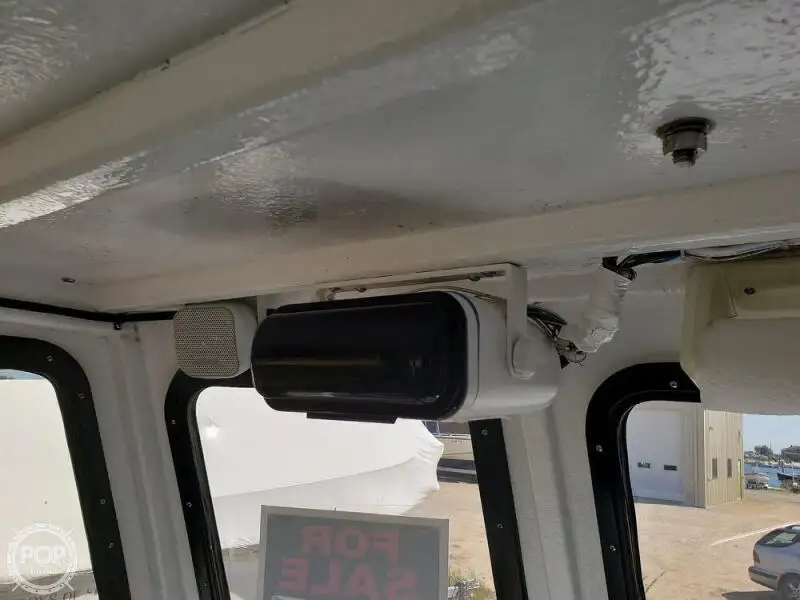 ମାଛ ପ୍ରକ୍ରିୟାକରଣ ନୌ ବିକ୍ରୟ ପାଇଁ