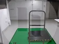 ମାଛଧରା ନୌ ବିକ୍ରୟ ପାଇଁ