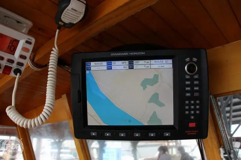 ମାଛ ପ୍ରକ୍ରିୟାକରଣ ନୌ ବିକ୍ରୟ ପାଇଁ