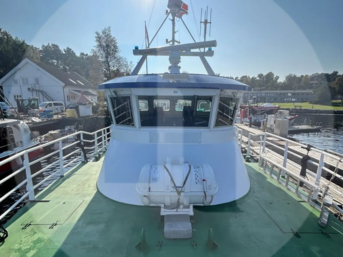 କାର୍ଯ୍ୟକାରୀ ନୌକା ବିକ୍ରୟ ପାଇଁ