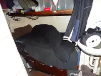 କାର୍ଯ୍ୟକାରୀ ନୌକା ବିକ୍ରୟ ପାଇଁ