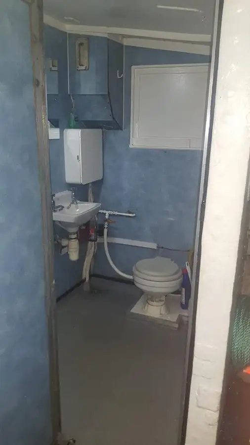 ରୋ-ରୋ ଜାହାଜ ବିକ୍ରୟ ପାଇଁ