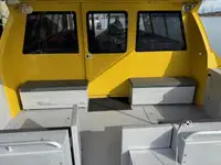 କ୍ରୁଜ୍ ଜାହାଜ ବିକ୍ରୟ ପାଇଁ