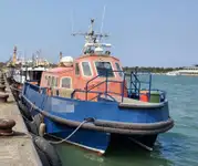କ୍ରୁ ବୋଟ୍ ବିକ୍ରୟ ପାଇଁ