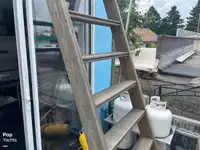 କାଟାମାରାନ୍ ବିକ୍ରୟ ପାଇଁ