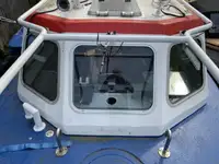 ପାଟ୍ରୋଲ୍ ନୌକା ବିକ୍ରୟ ପାଇଁ