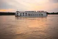 କ୍ରୁଜ୍ ଜାହାଜ ବିକ୍ରୟ ପାଇଁ