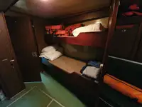 ପାଟ୍ରୋଲ୍ ନୌକା ବିକ୍ରୟ ପାଇଁ