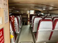 କ୍ରୁ ବୋଟ୍ ବିକ୍ରୟ ପାଇଁ