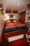 କ୍ରୁଜ୍ ଜାହାଜ ବିକ୍ରୟ ପାଇଁ