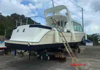 କ୍ରୁ ବୋଟ୍ ବିକ୍ରୟ ପାଇଁ