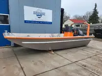 କାର୍ଯ୍ୟକାରୀ ନୌକା ବିକ୍ରୟ ପାଇଁ
