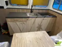 କାର୍ଯ୍ୟକାରୀ ନୌକା ବିକ୍ରୟ ପାଇଁ