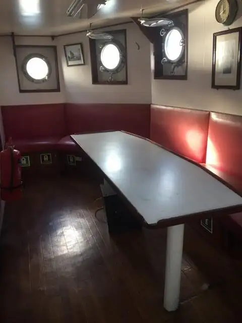 ଟୋବୋଟ୍ ବିକ୍ରୟ ପାଇଁ