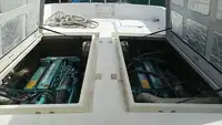 କ୍ରୁ ବୋଟ୍ ବିକ୍ରୟ ପାଇଁ