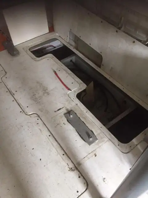 କ୍ରୁ ବୋଟ୍ ବିକ୍ରୟ ପାଇଁ