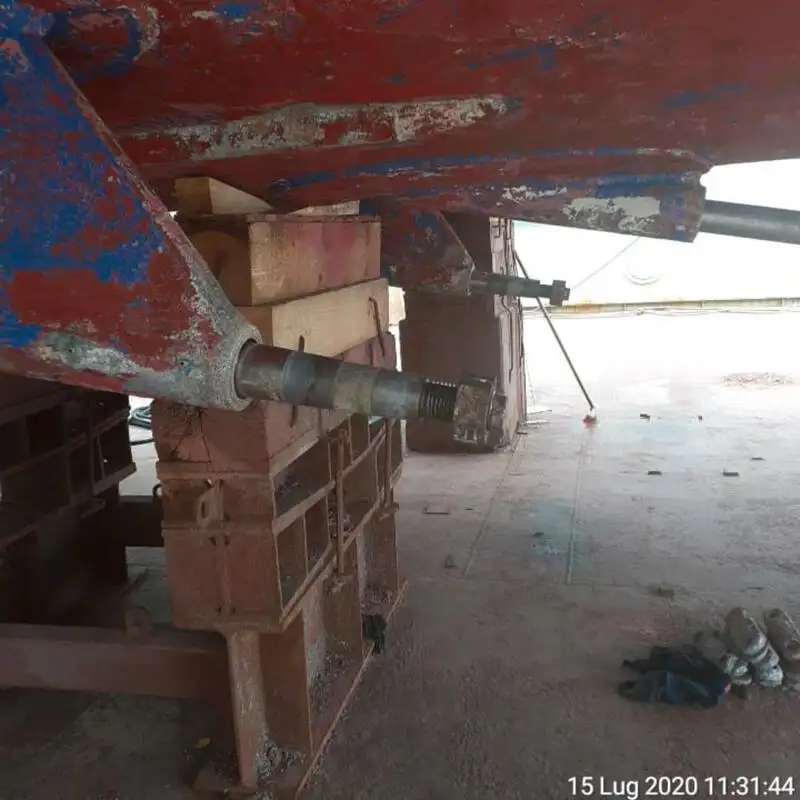 କ୍ରୁ ବୋଟ୍ ବିକ୍ରୟ ପାଇଁ