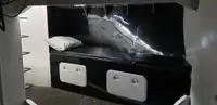 କାର୍ଯ୍ୟକାରୀ ନୌକା ବିକ୍ରୟ ପାଇଁ