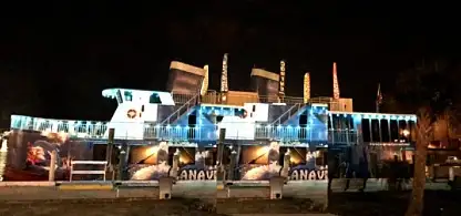 କ୍ରୁଜ୍ ଜାହାଜ ବିକ୍ରୟ ପାଇଁ