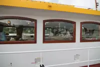 କ୍ରୁଜ୍ ଜାହାଜ ବିକ୍ରୟ ପାଇଁ
