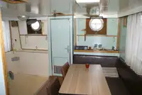 କାର୍ଯ୍ୟକାରୀ ନୌକା ବିକ୍ରୟ ପାଇଁ