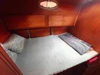 କାର୍ଯ୍ୟକାରୀ ନୌକା ବିକ୍ରୟ ପାଇଁ