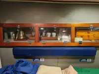 ଲାଇଫବୋଟ୍ ବିକ୍ରୟ ପାଇଁ