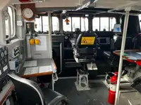 କ୍ରୁ ବୋଟ୍ ବିକ୍ରୟ ପାଇଁ