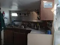 କ୍ରୁ ବୋଟ୍ ବିକ୍ରୟ ପାଇଁ