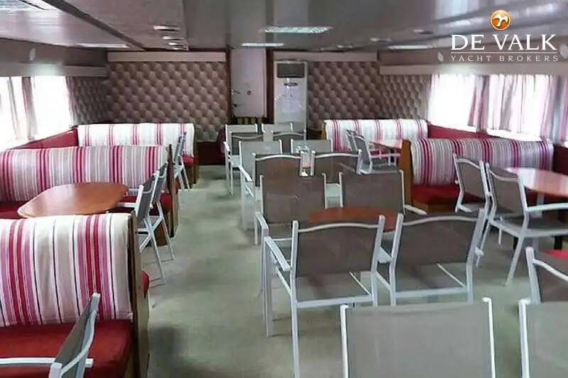 କ୍ରୁଜ୍ ଜାହାଜ ବିକ୍ରୟ ପାଇଁ