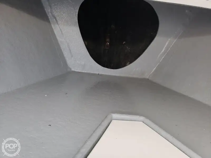 ମାଛ ପ୍ରକ୍ରିୟାକରଣ ନୌ ବିକ୍ରୟ ପାଇଁ