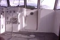 କ୍ରୁ ବୋଟ୍ ବିକ୍ରୟ ପାଇଁ