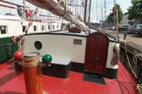 ଫ୍ଲୋଟିଂ ହୋଟେଲ୍ ବିକ୍ରୟ ପାଇଁ