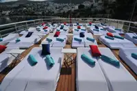 କ୍ରୁଜ୍‌ଫେରୀ ବିକ୍ରୟ ପାଇଁ