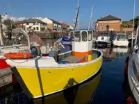 Trawler ବିକ୍ରୟ ପାଇଁ