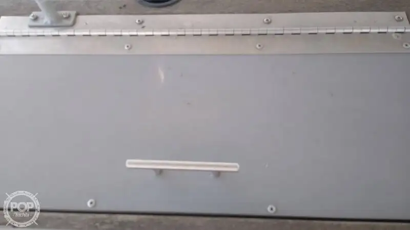 କଣ୍ଟେନର ଜାହାଜ ବିକ୍ରୟ ପାଇଁ
